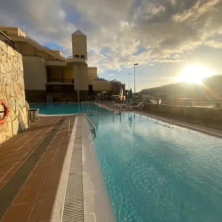 Semesterbostad Modern Family Near The Pool With Private Jacuzzi *